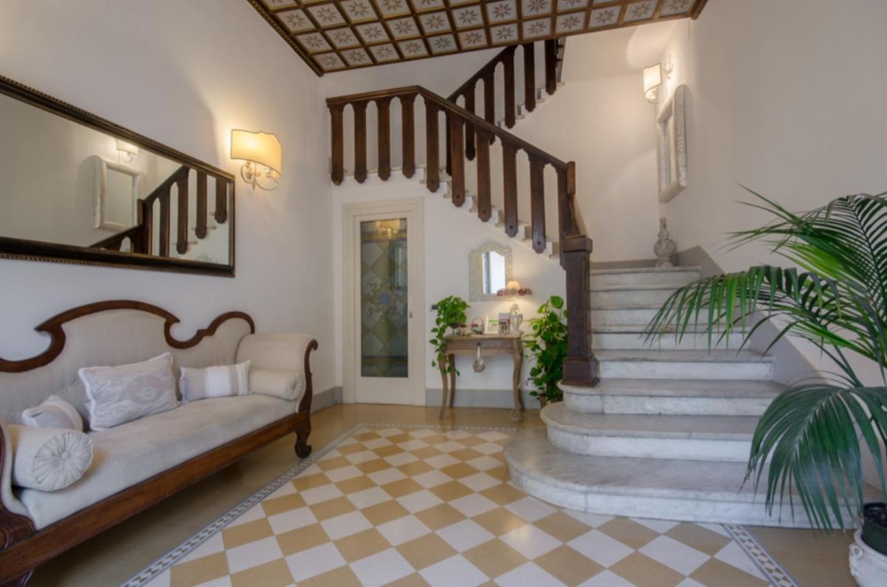 Bed and Breakfast Il Sole Antico Viareggio Exterior foto