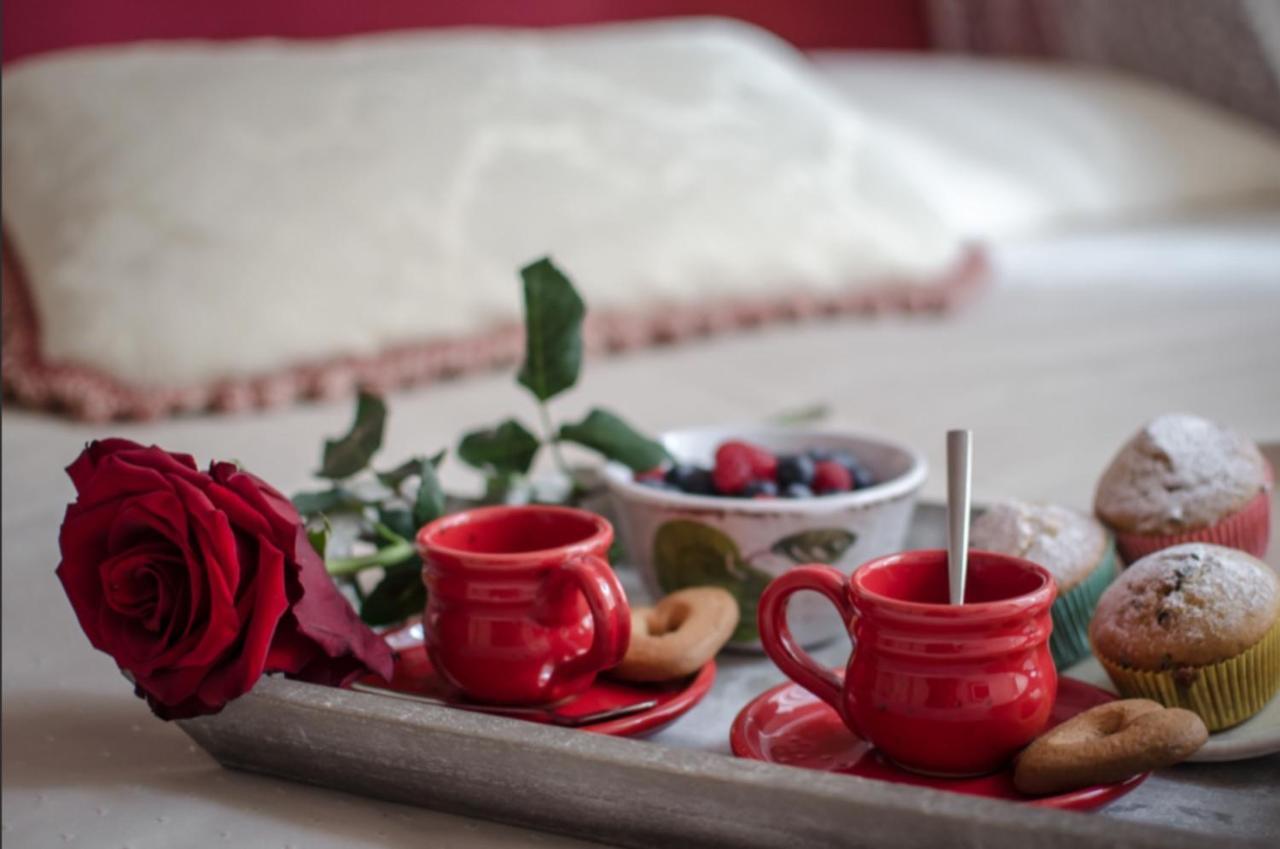 Bed and Breakfast Il Sole Antico Viareggio Exterior foto